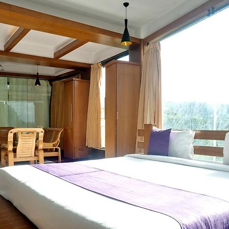 Palette - Spring Hills Resort Pirangut Bagian luar foto