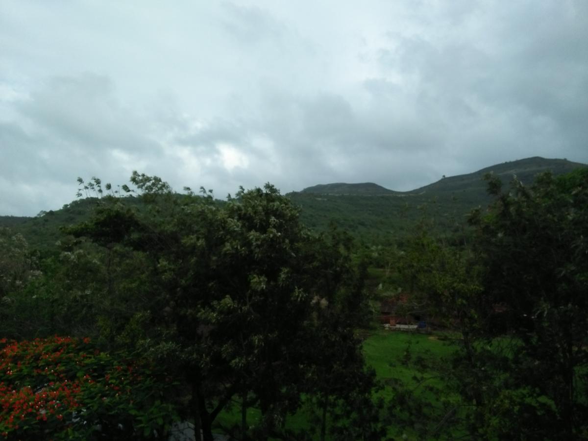 Palette - Spring Hills Resort Pirangut Bagian luar foto