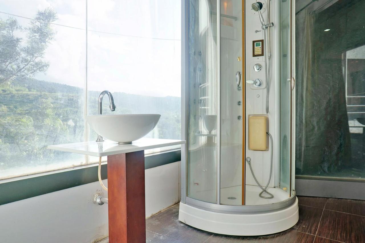 Palette - Spring Hills Resort Pirangut Bagian luar foto