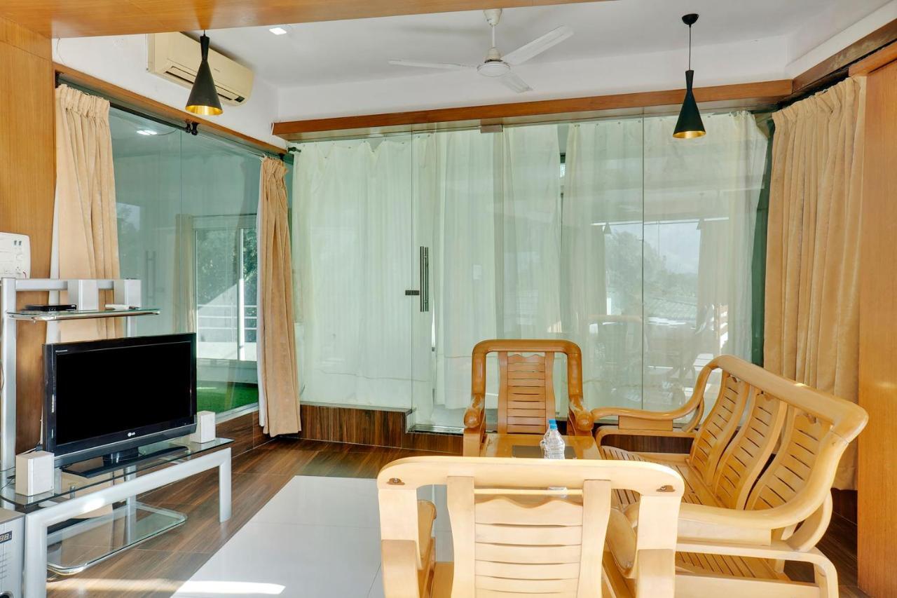Palette - Spring Hills Resort Pirangut Bagian luar foto