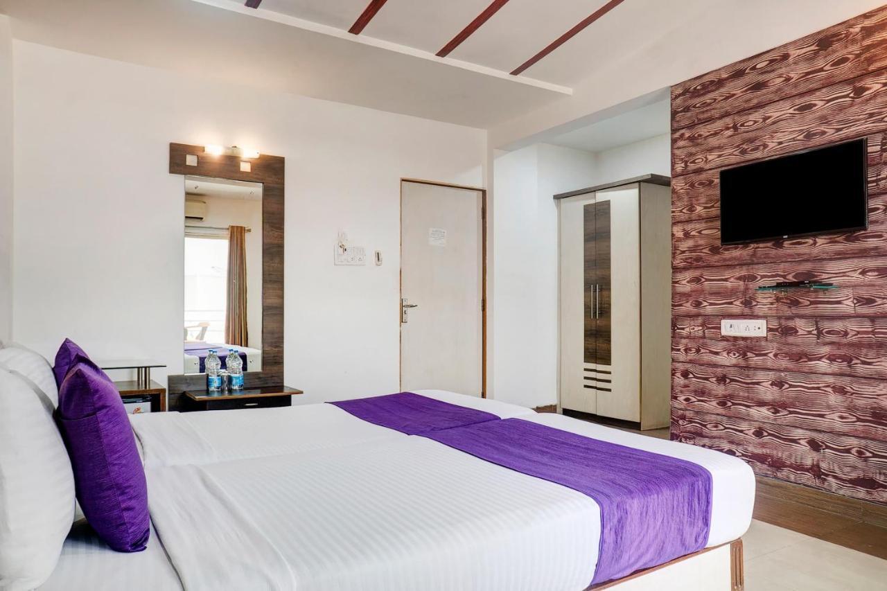 Palette - Spring Hills Resort Pirangut Bagian luar foto